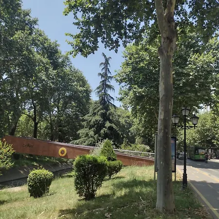 Era Echoes - Preserved Historical Appartement