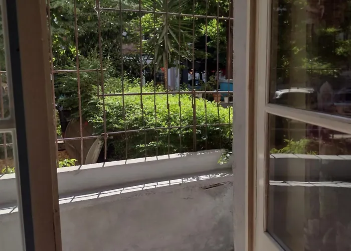 Era Echoes - Preserved Historical Apartman Tirana